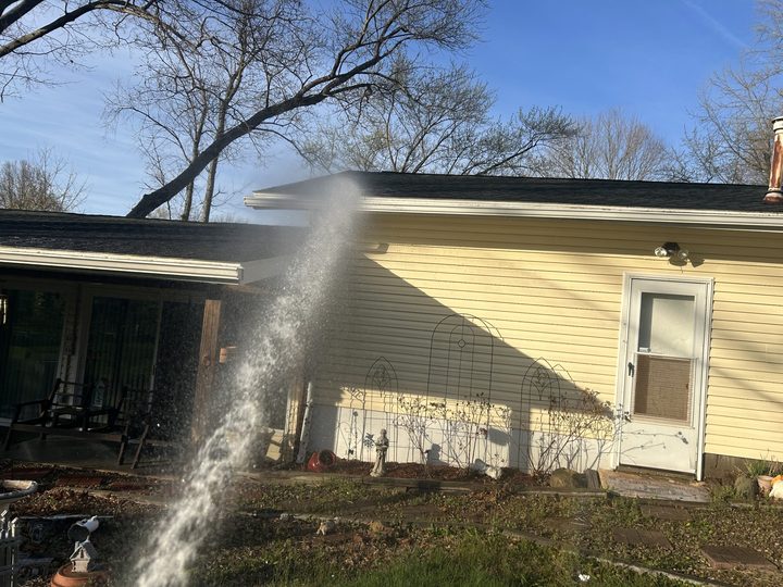 Soft wash house washing service in Akron Ohio